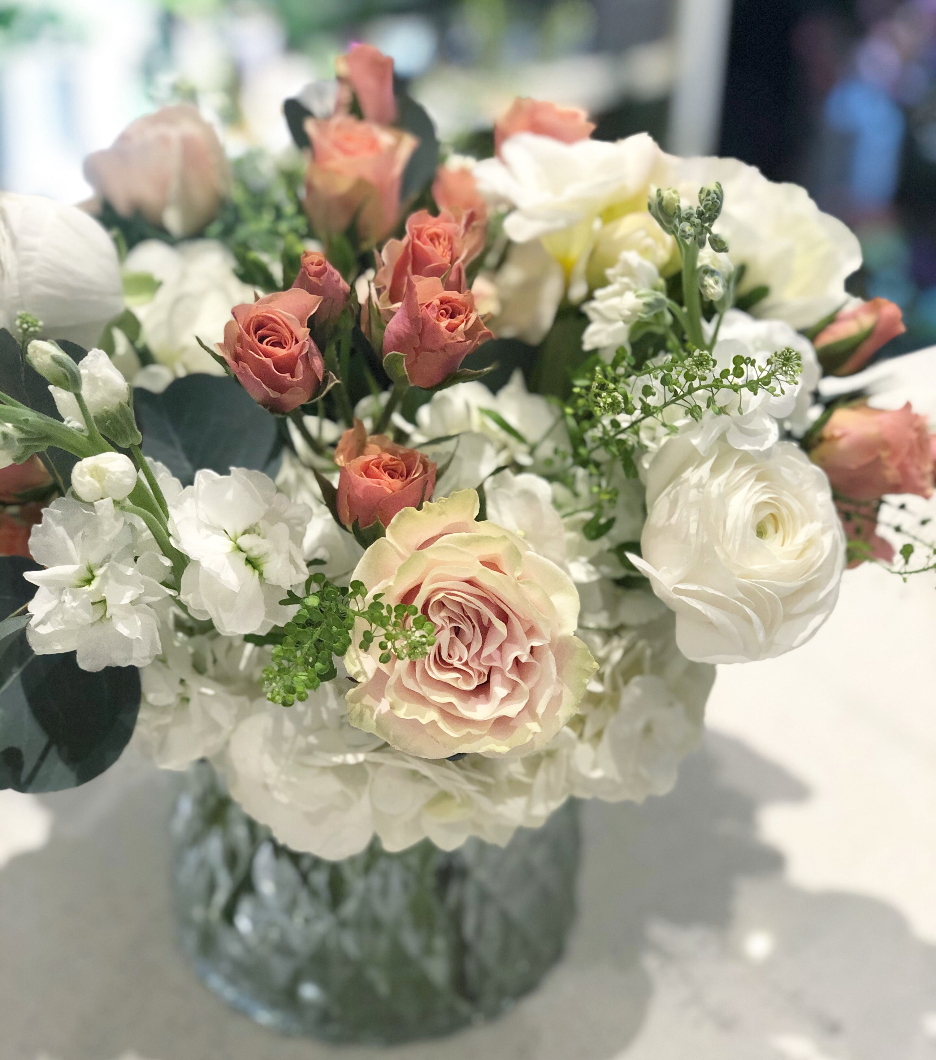 MOTHER'S DAY - White & Peach Arrangement