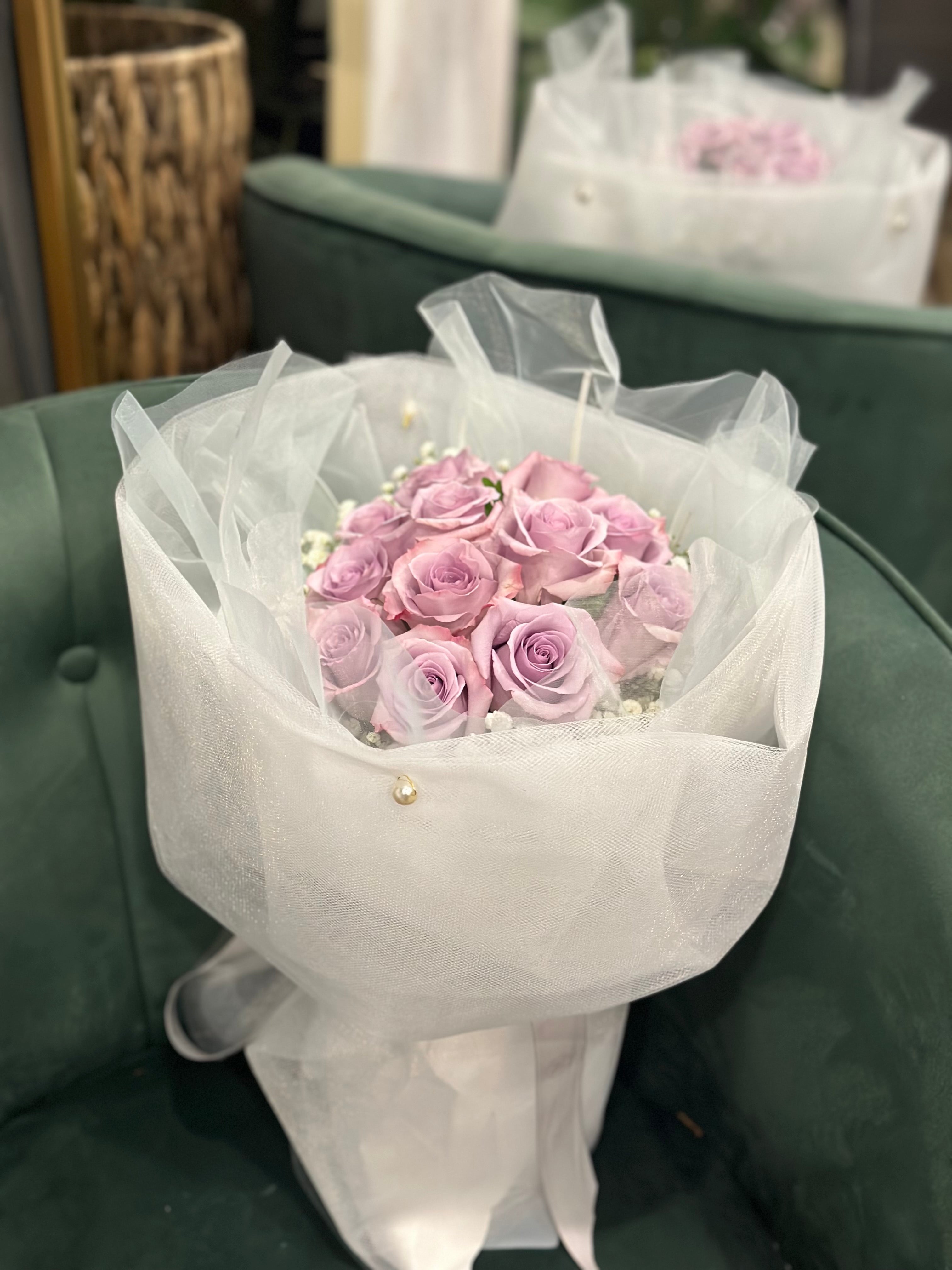 15 Lavender Roses