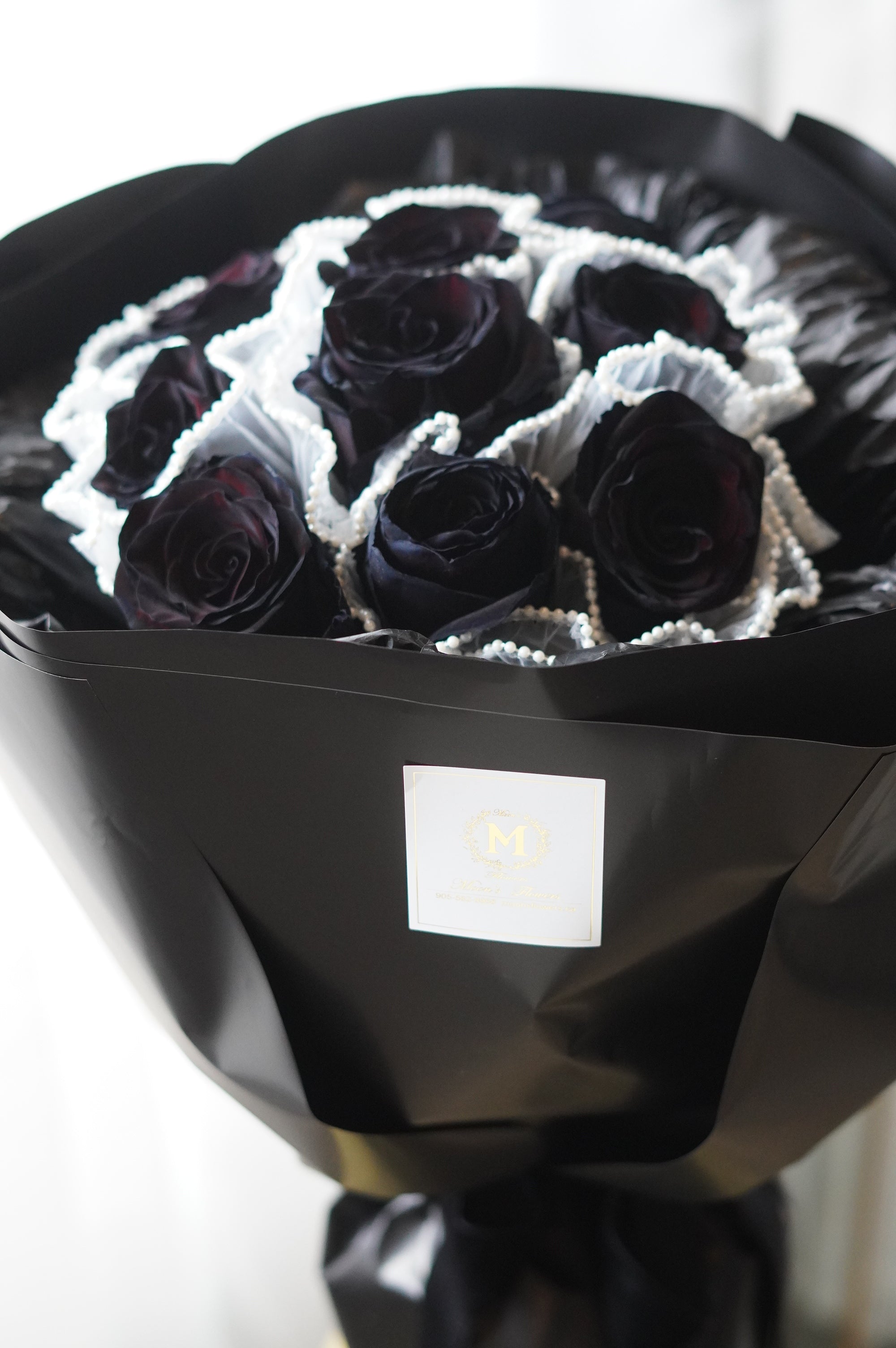 Midnight Pearl Rose Bouquet (With 10 Black roses)