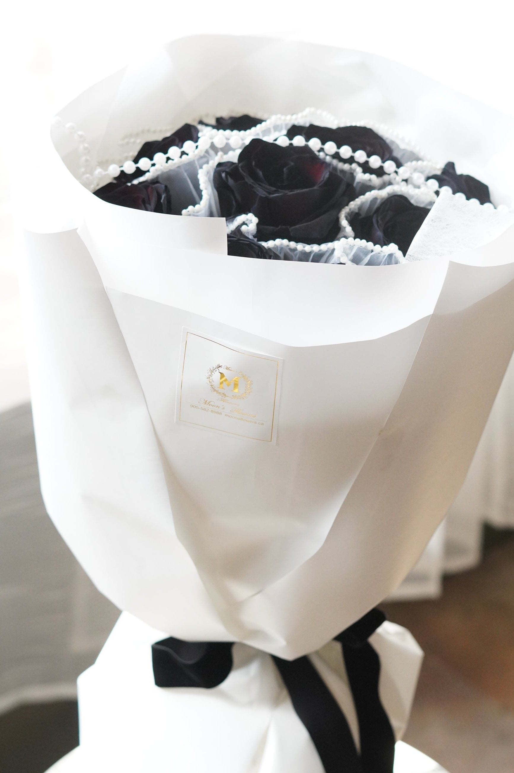 Midnight Pearl Rose Bouquet (With 10 Black roses)