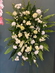 Funeral and condolences Standing spray