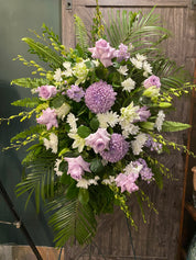 Funeral and condolences Standing spray