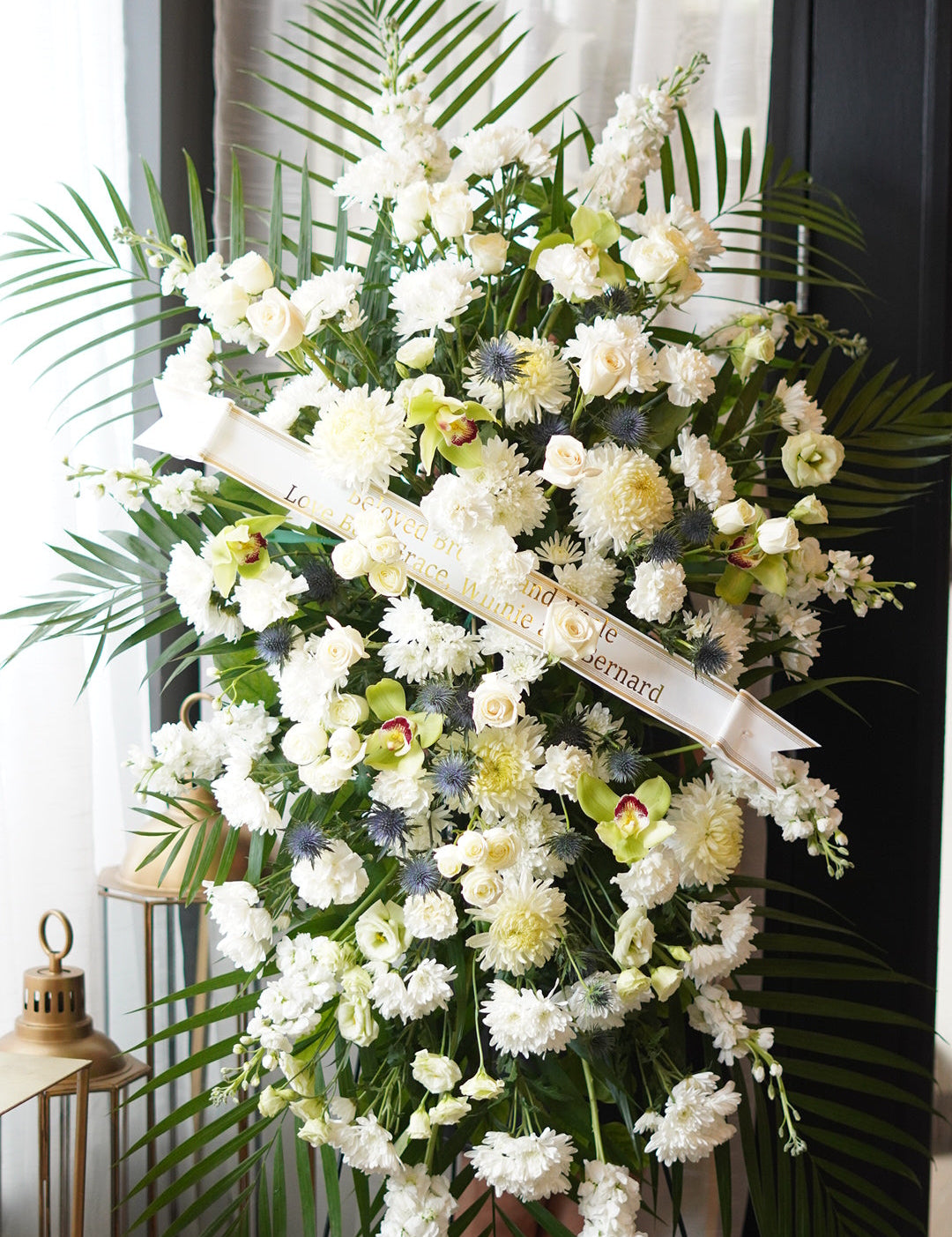 How to Choose the Right Funeral Flowers in Toronto