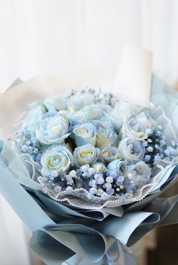 Baby Blue Spray Roses