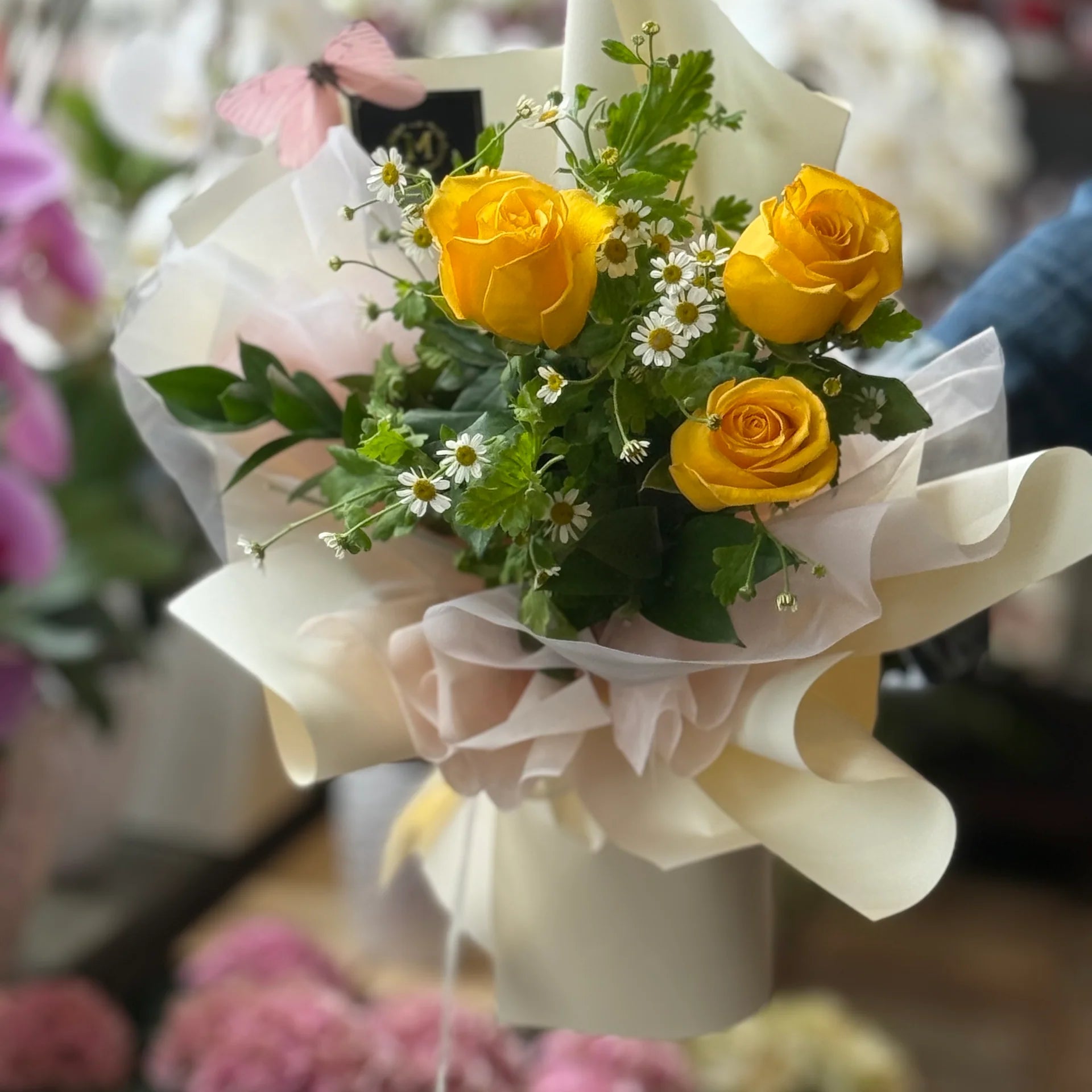 3_Roses_Bouquet.webp