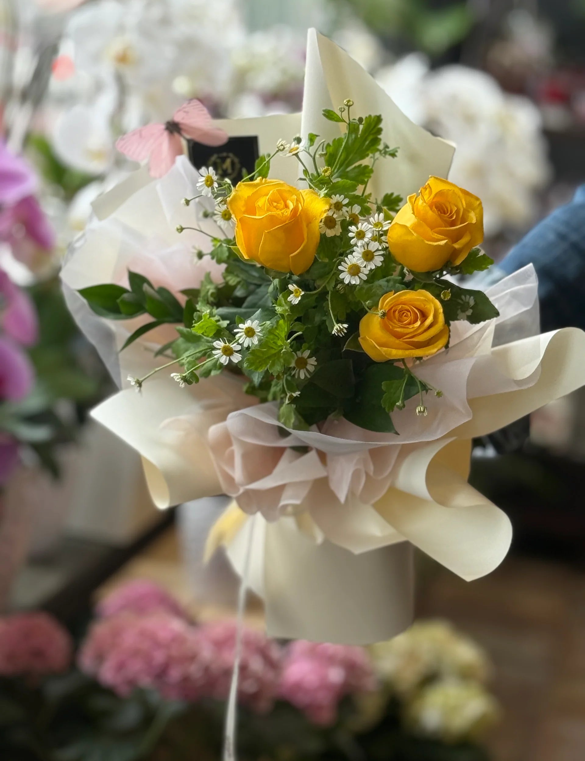3_Roses_Bouquet.webp