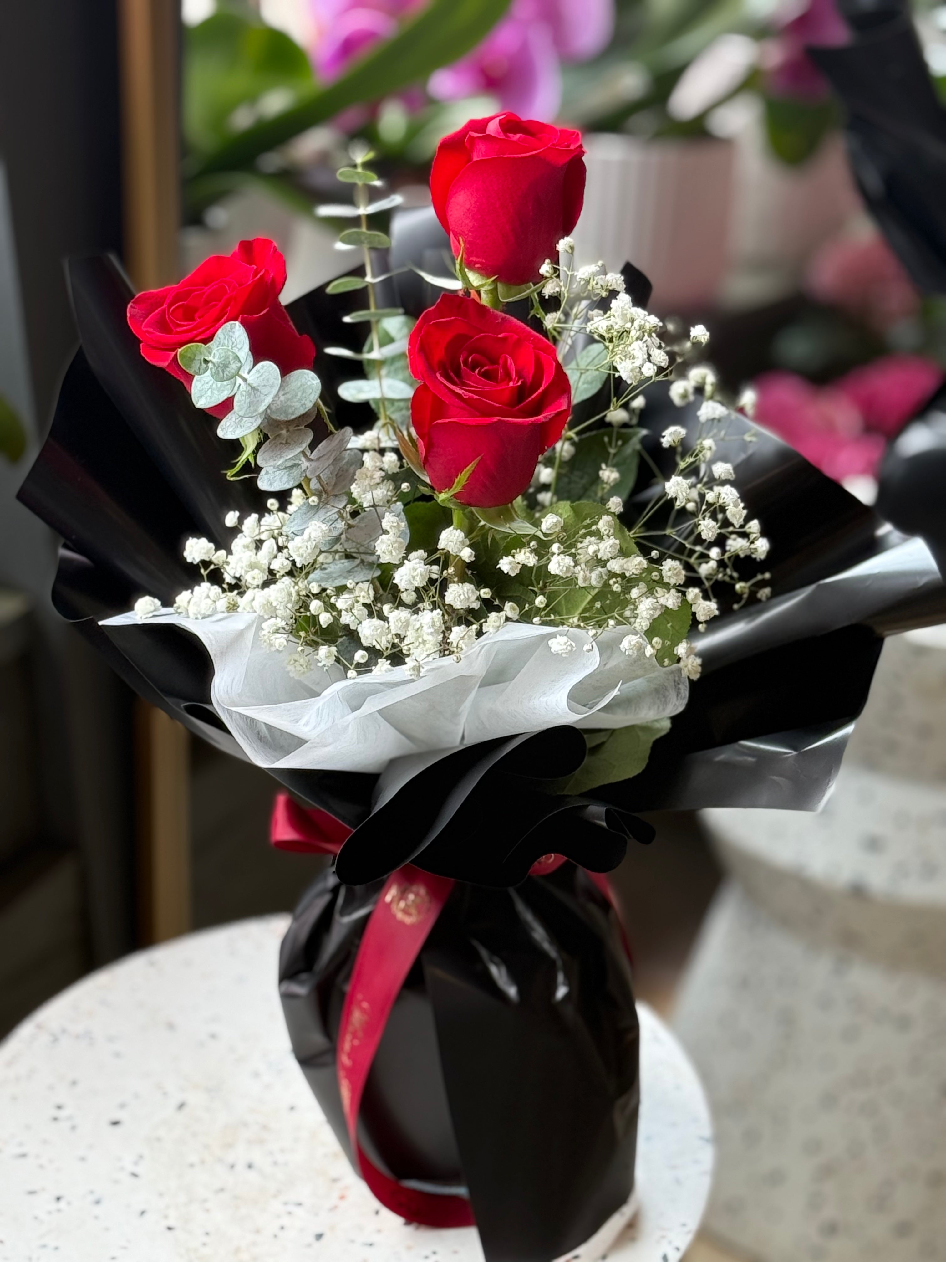 Valentine's Day - 3 Roses Bouquet