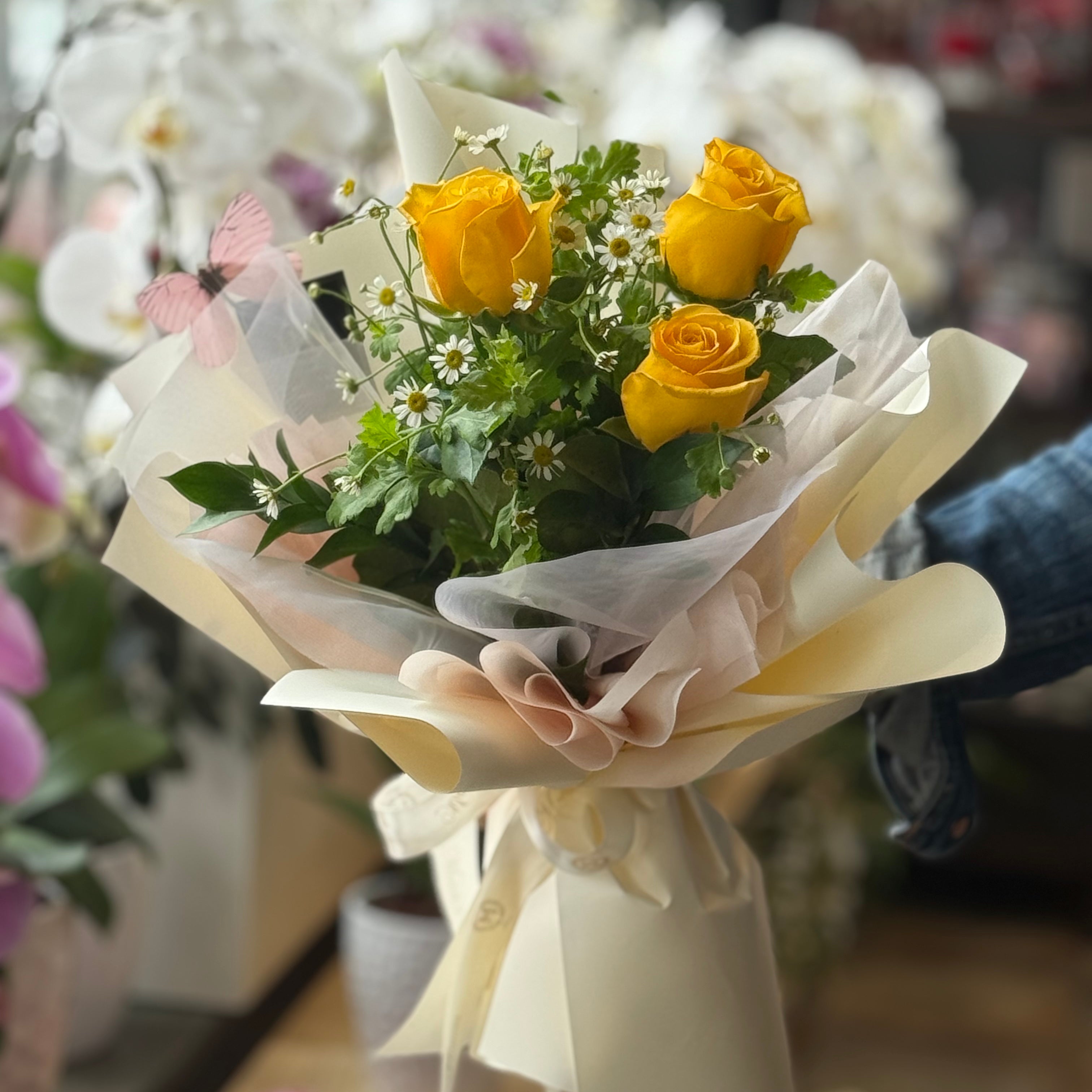 3_Roses_Bouquet_YELLOW.jpg