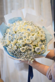 Baby Blue Spray Roses