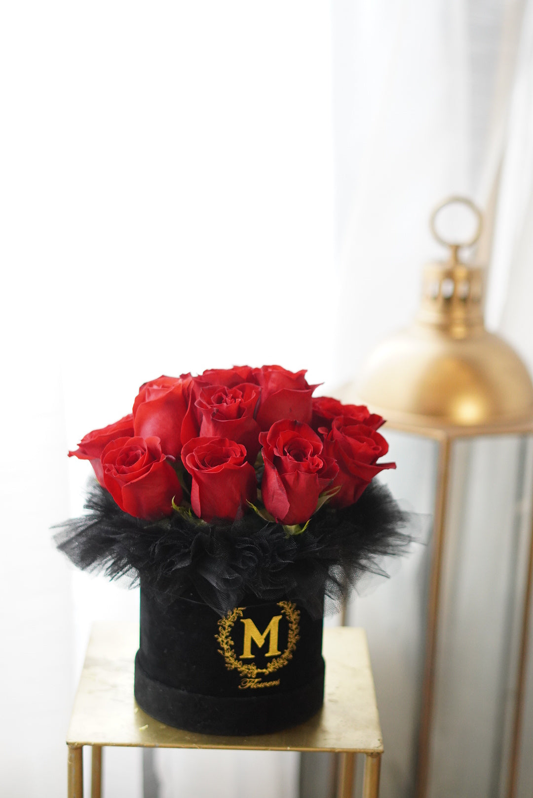 Romantic red roses box 