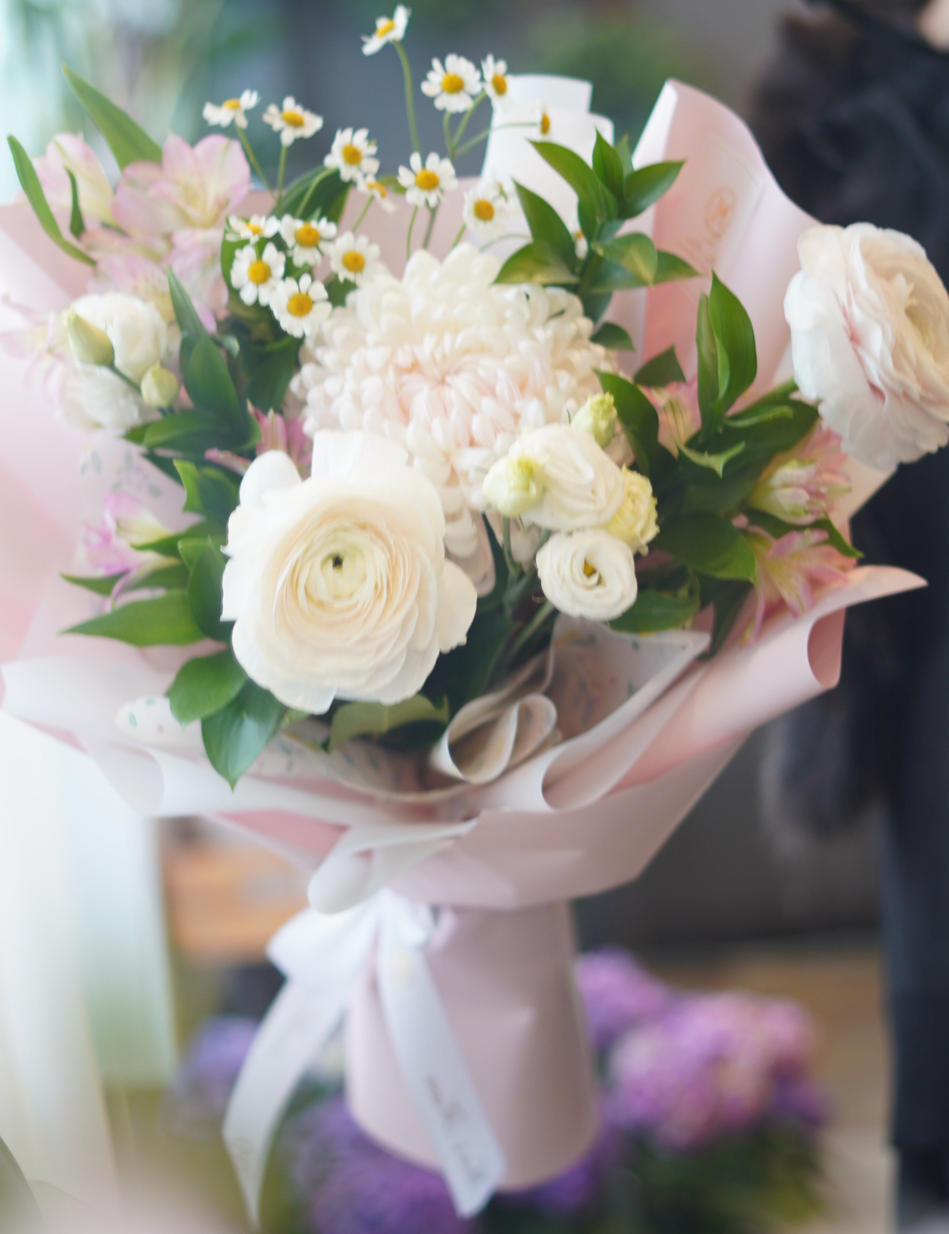 Front view of a fresh flower bouquet – Toronto flower delivery by Moon’s Flowers
