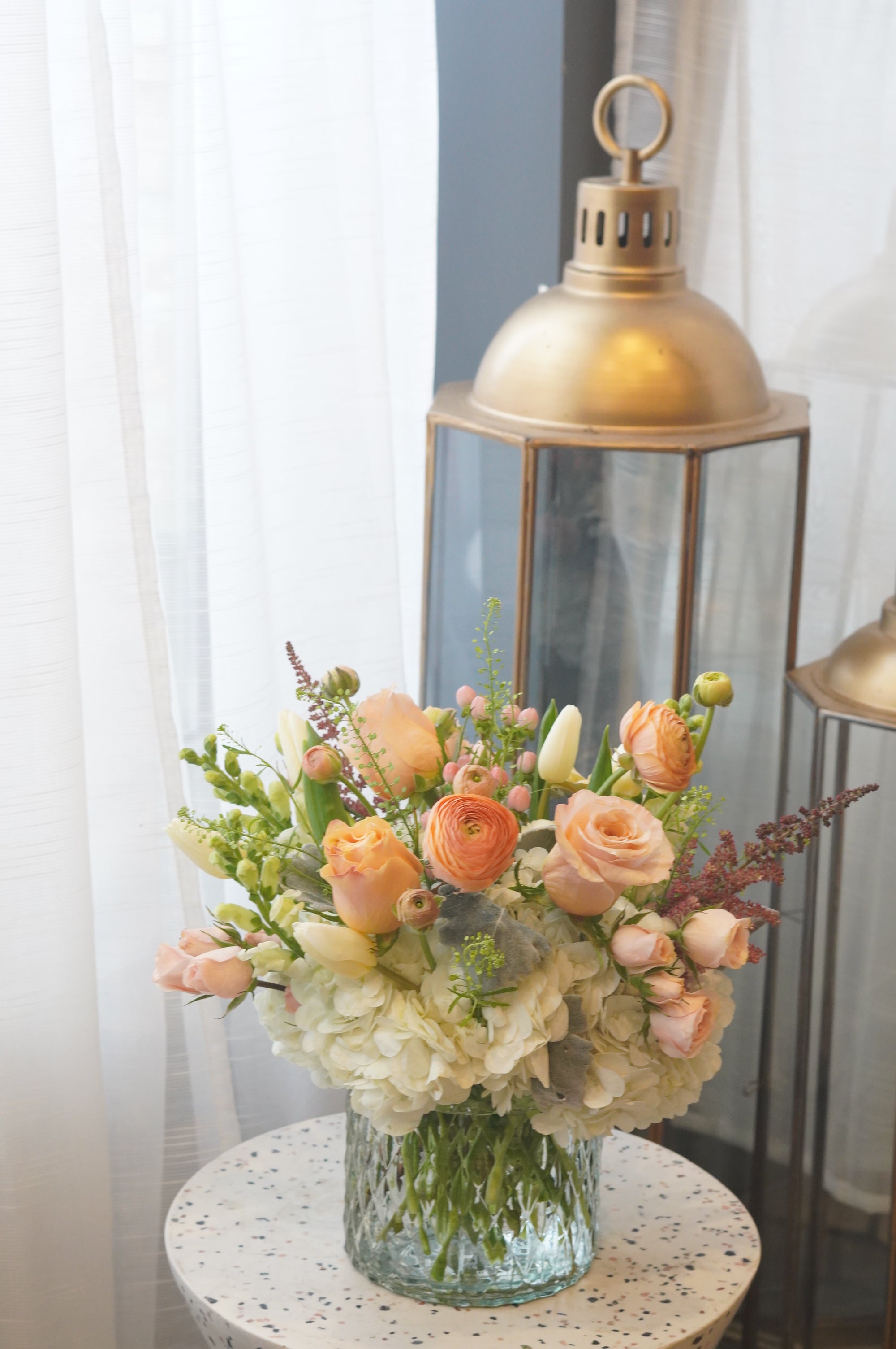 白色和桃色的布置