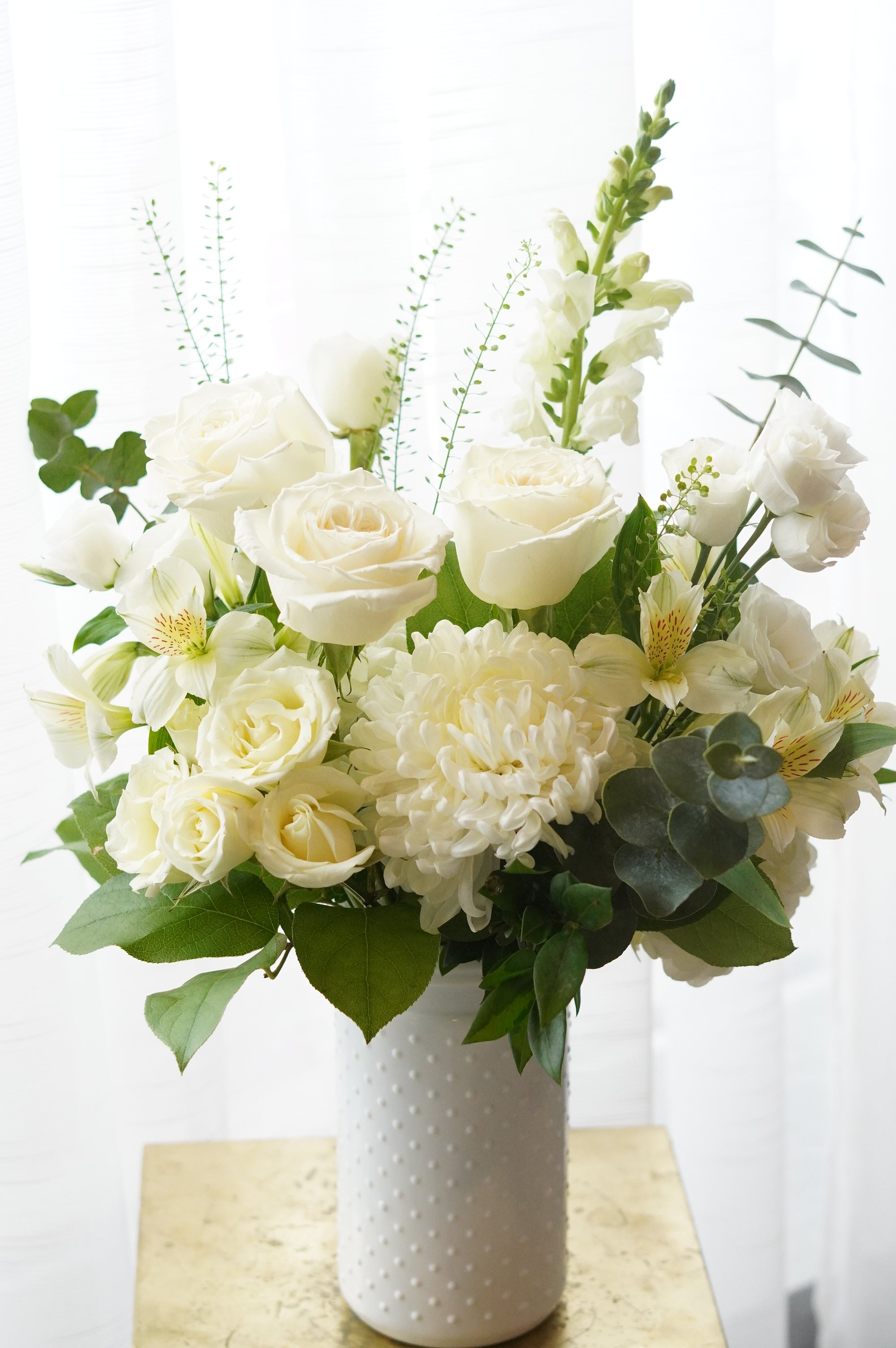 White Love Arrangement In A Vase ( Seasonal Flowers )