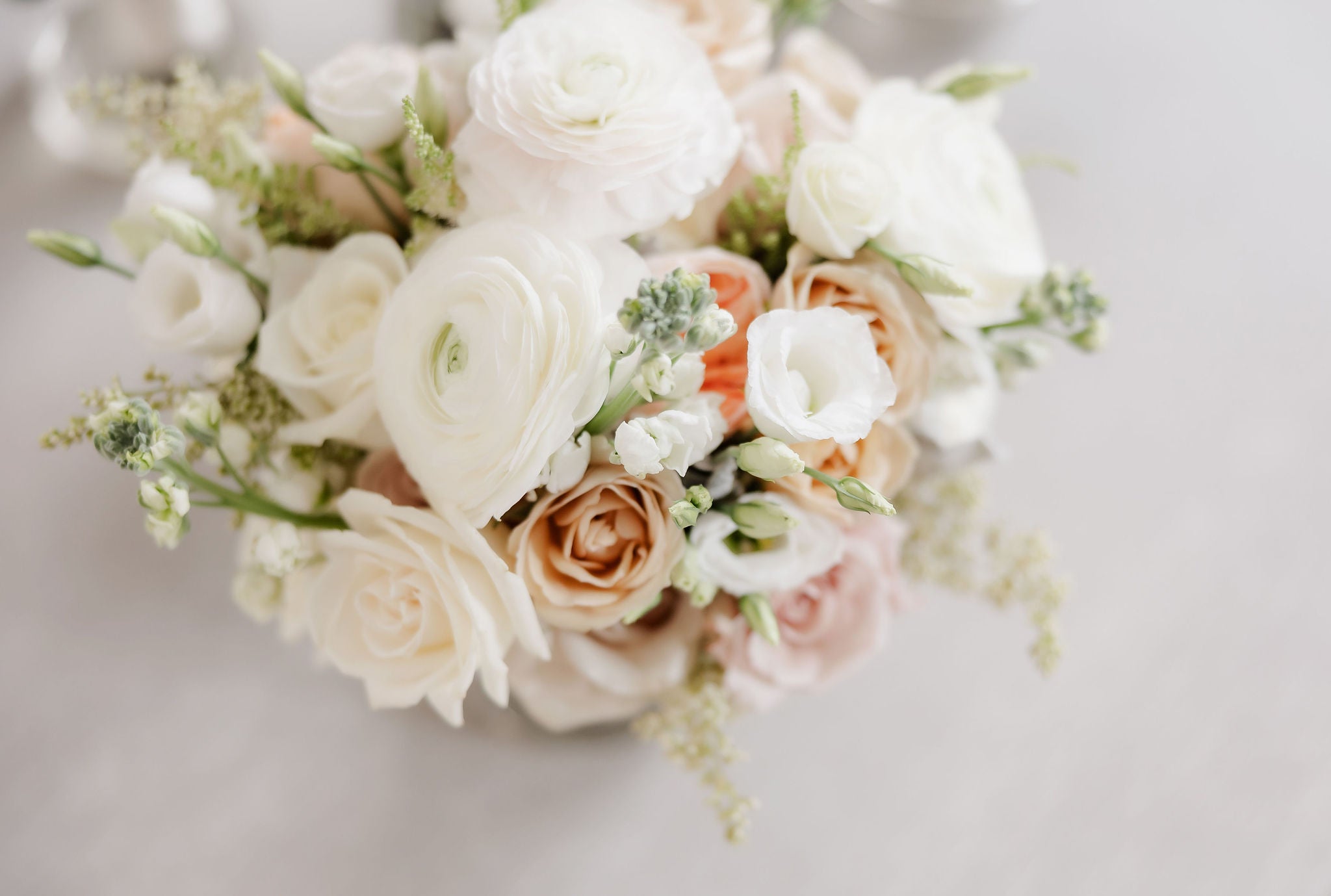 elegant neutral bridal bouquet white peach flowers bride holding bouquet wedding