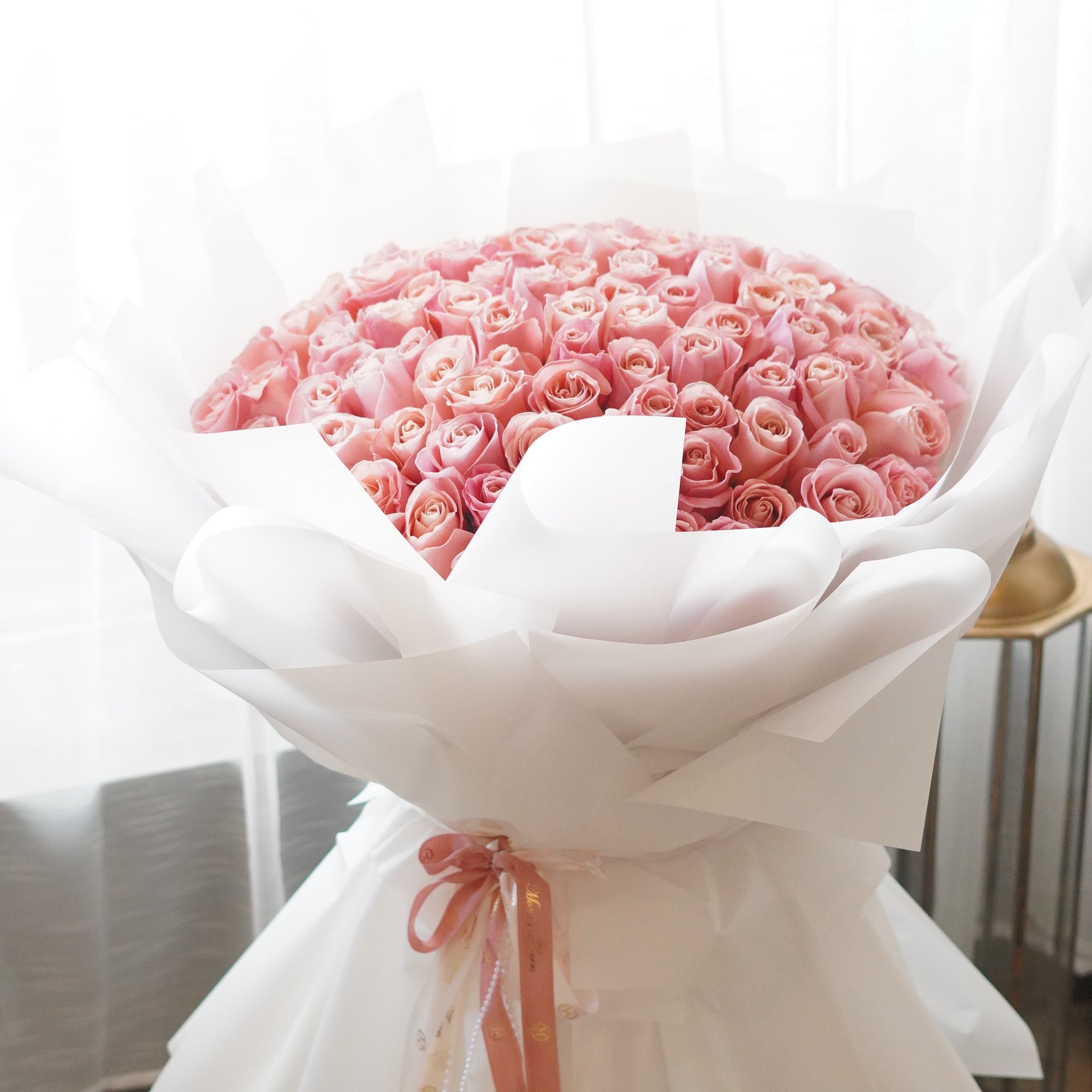 100 pink roses