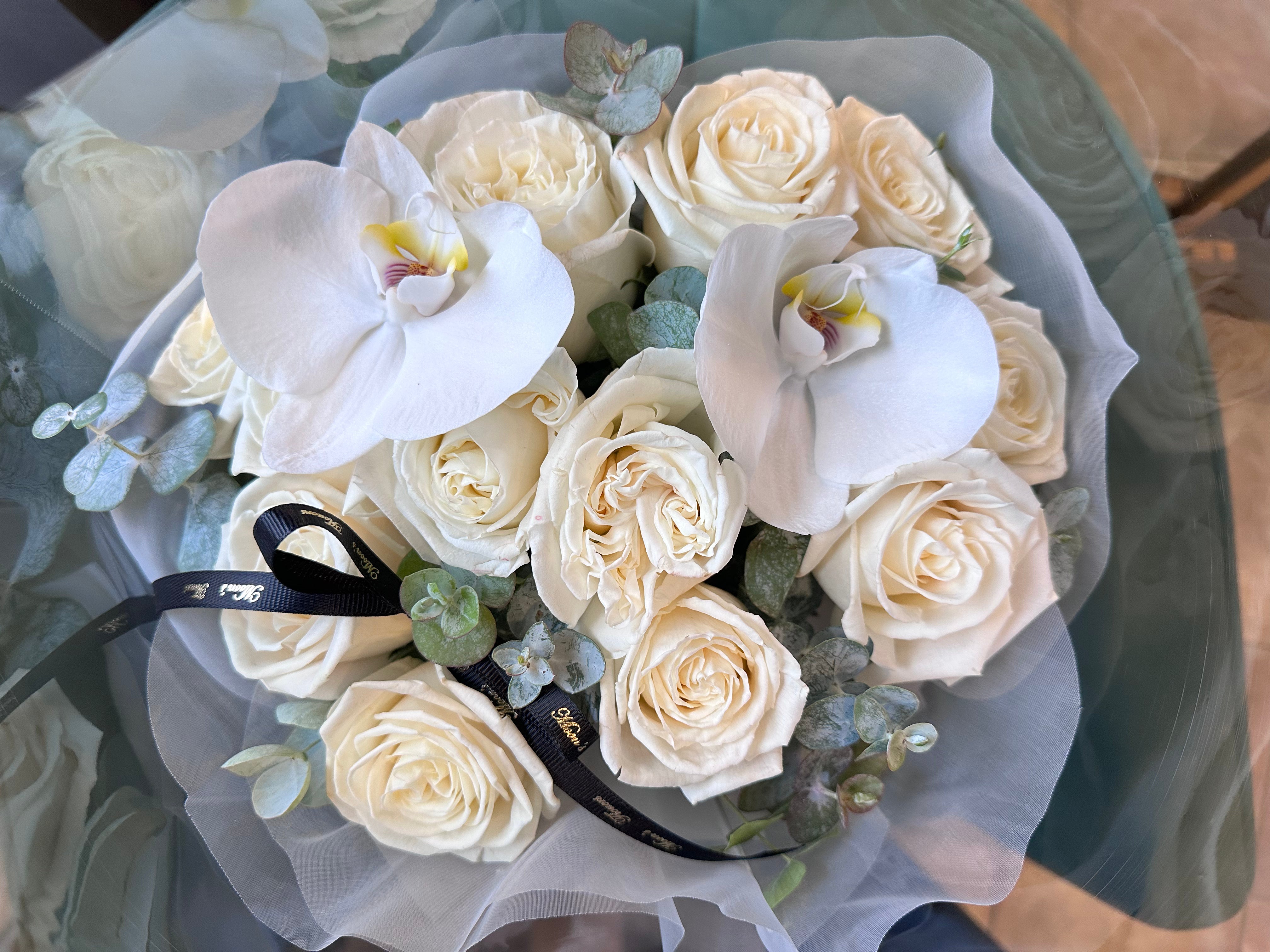 Valentine's Day -White Rose Bouquet