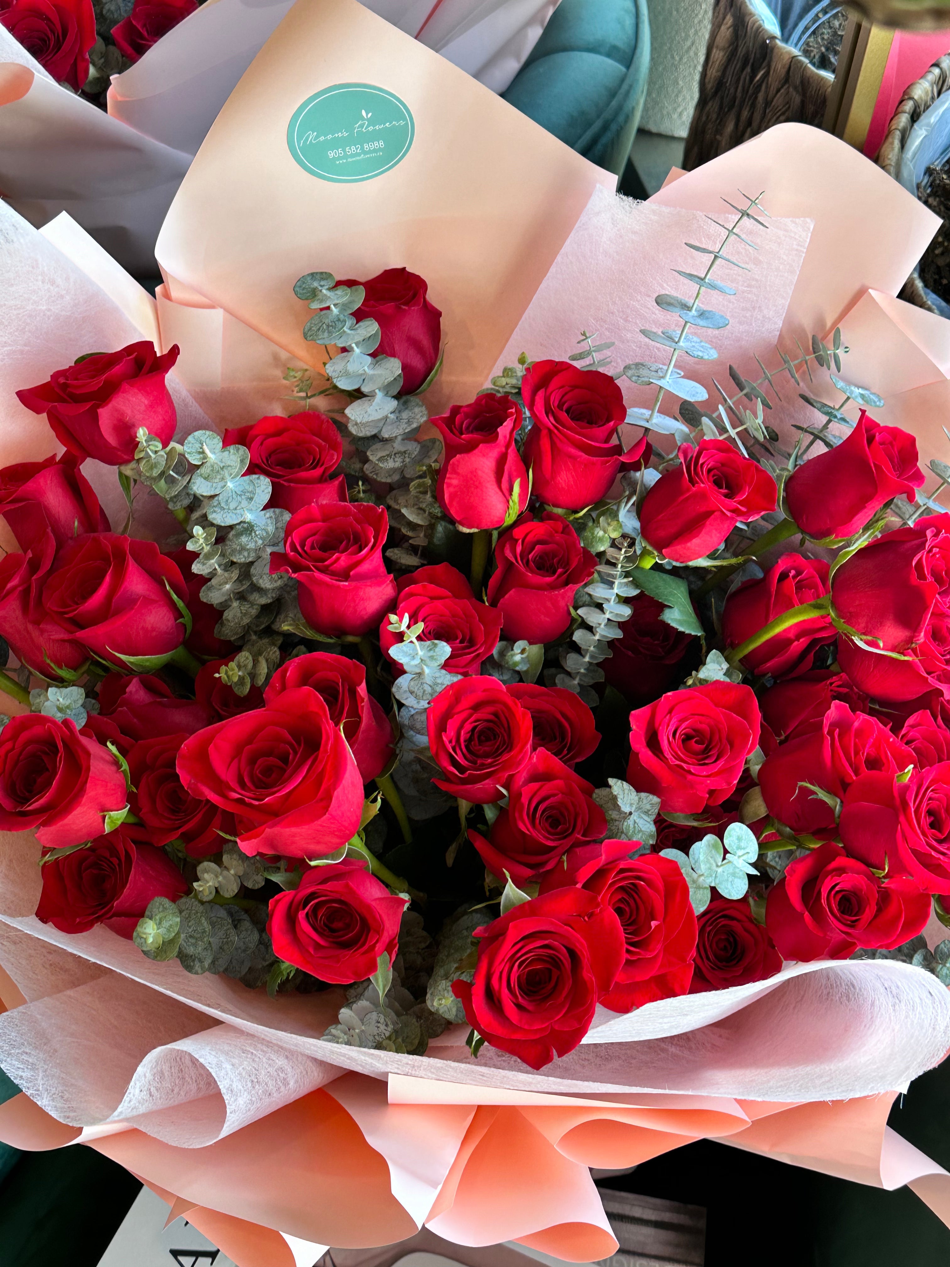 Red Dozen Roses Bouquet