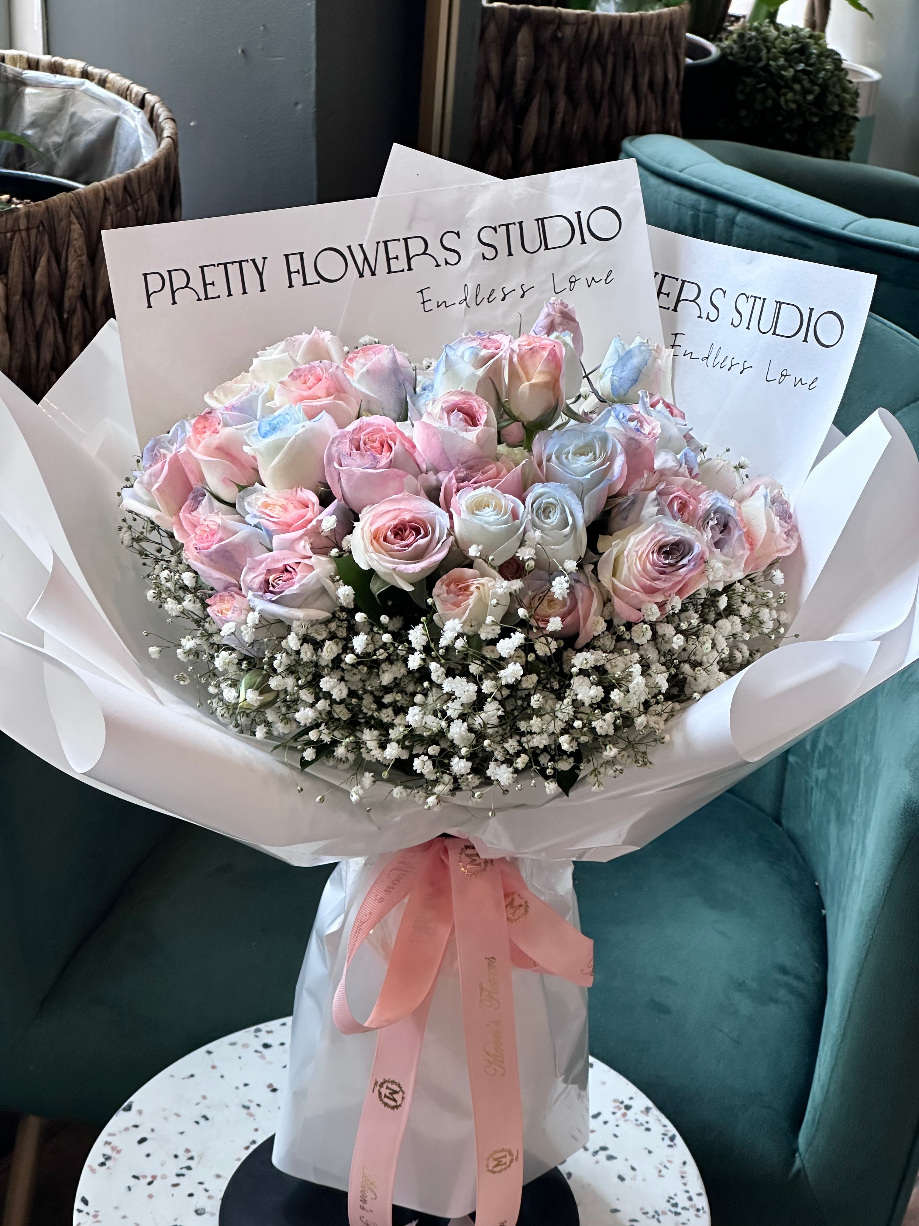 Spray Roses Bouquet - Classic