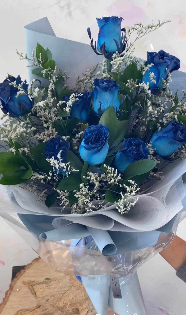 Valentine's Day - Blue Rose Bouquet (6, 12 , 24 Roses)