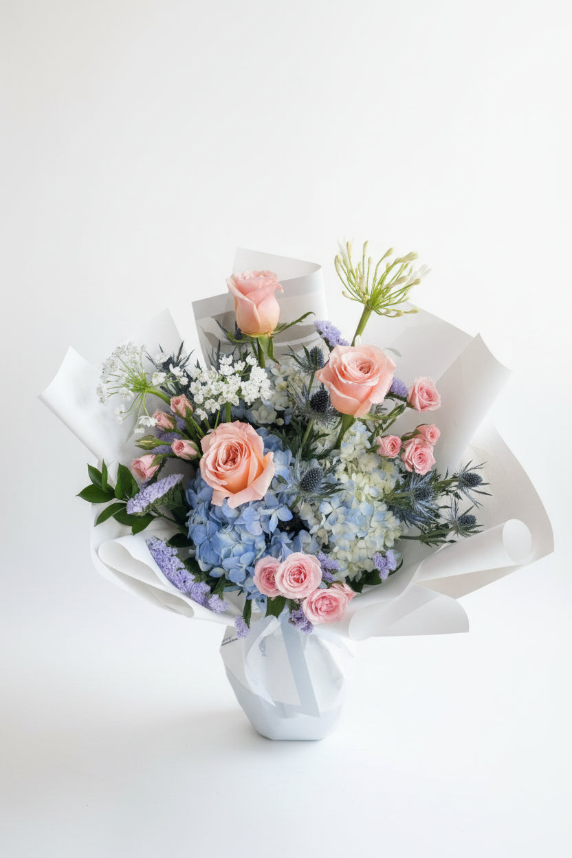 romantic garden style arrangement moon’s flowers