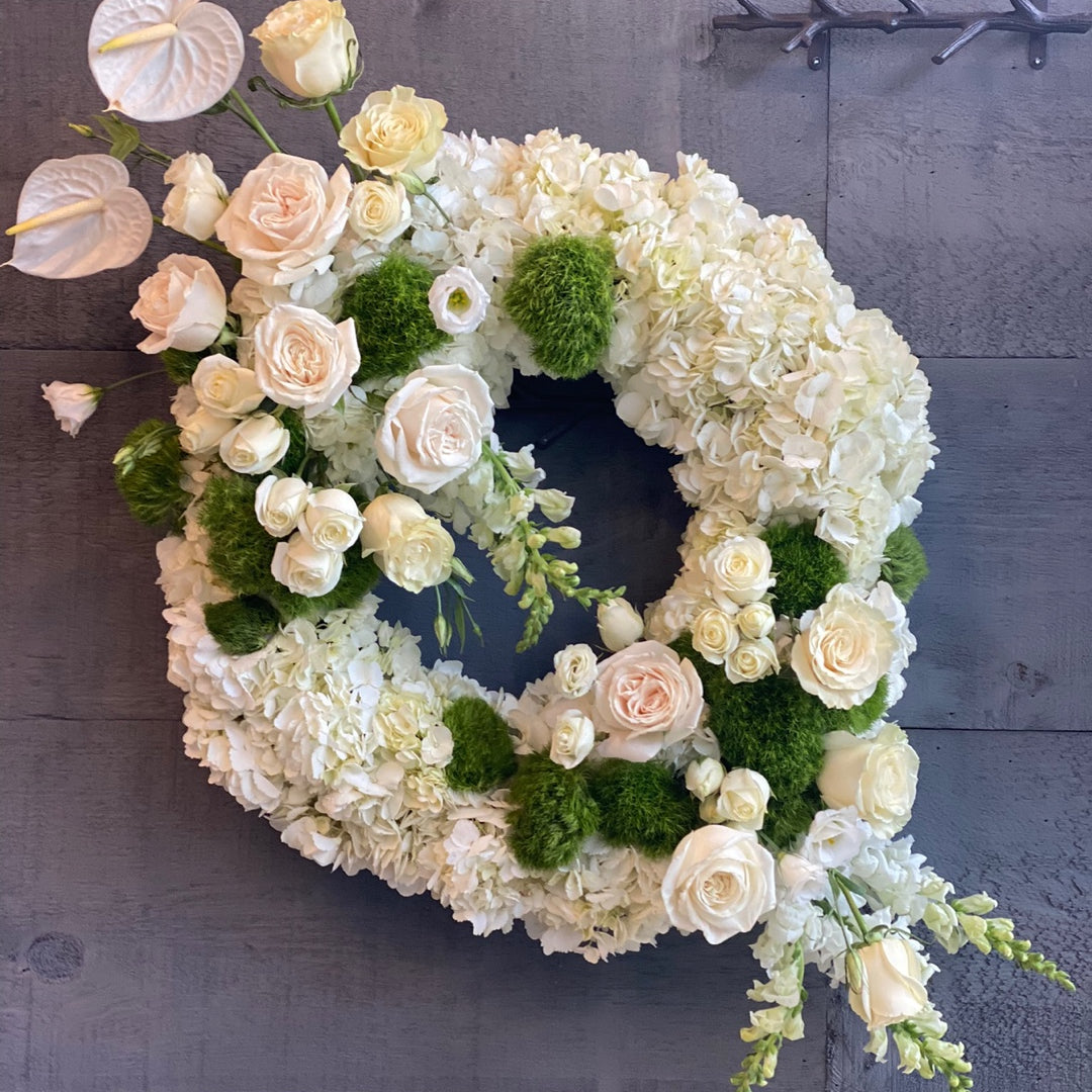 Funeral_Condolences_Flowers_Wreath_deluxe.jpg